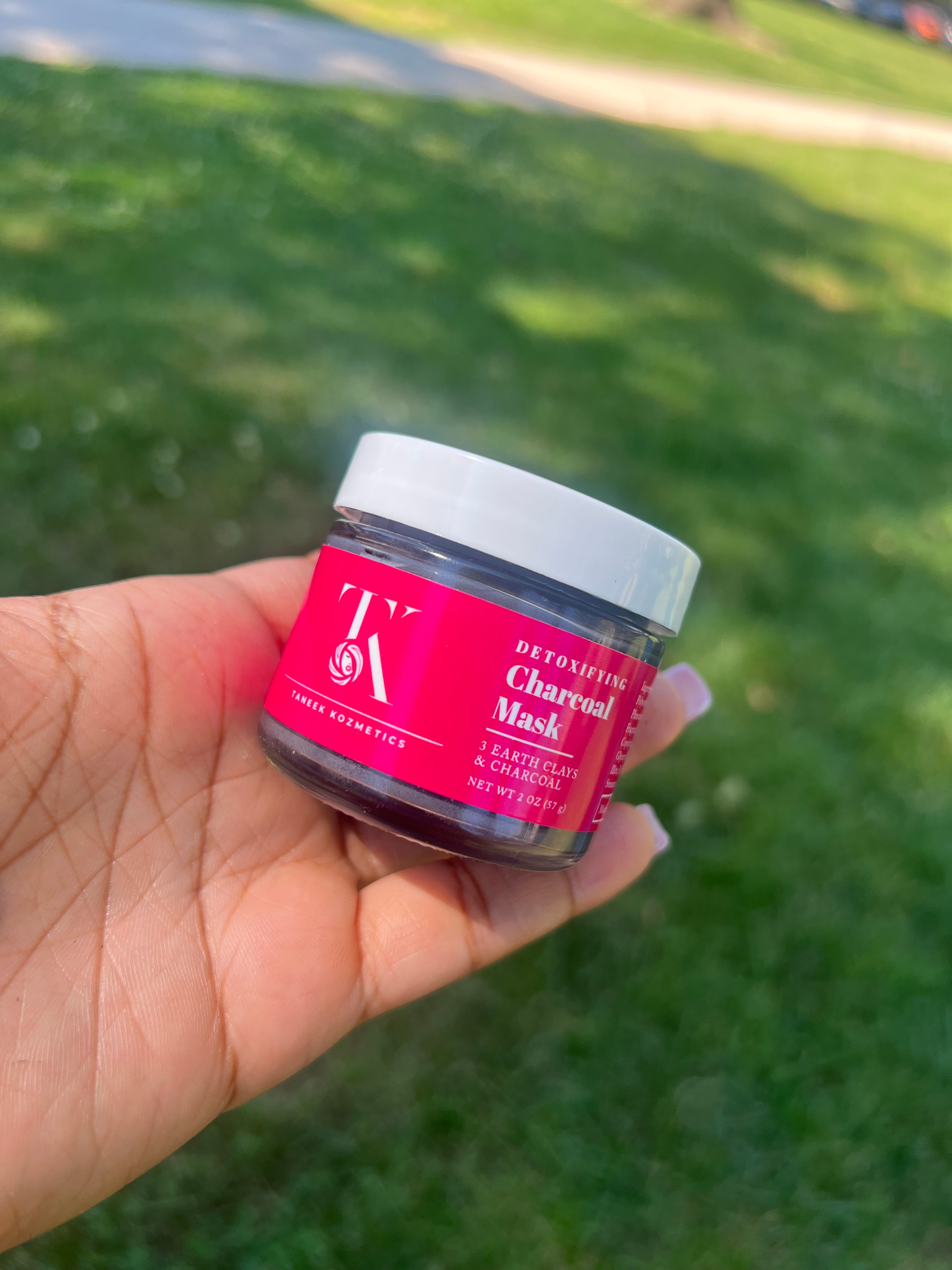 TK Beauty Detoxifying Charcoal Mask